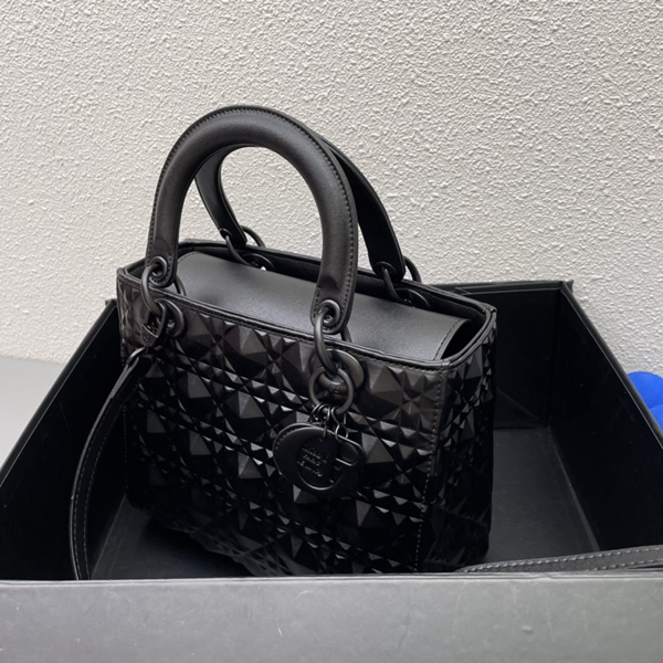 ディオールバッグ内部構造